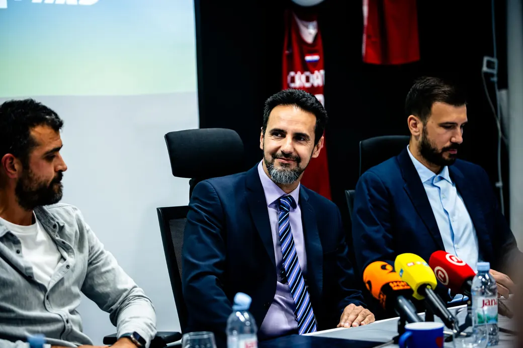 Gabriel Makki at a press conference in Zagreb